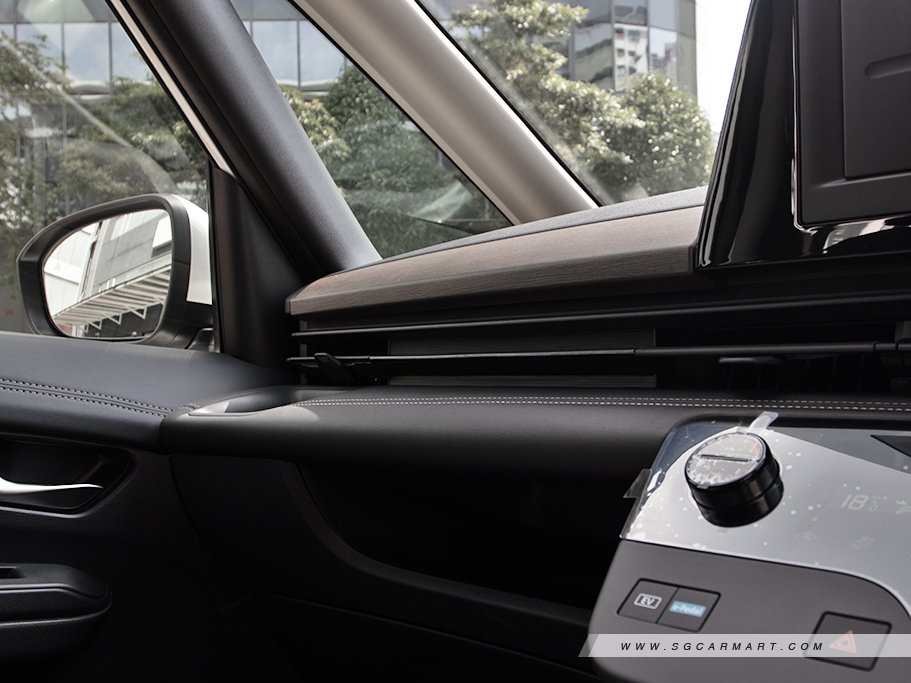 https://i.i-sgcm.com/new_cars/cars/21884/21884_g17