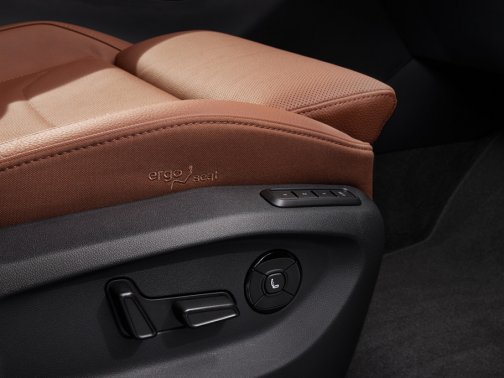 https://i.i-sgcm.com/new_cars/cars/21886/21886_g11
