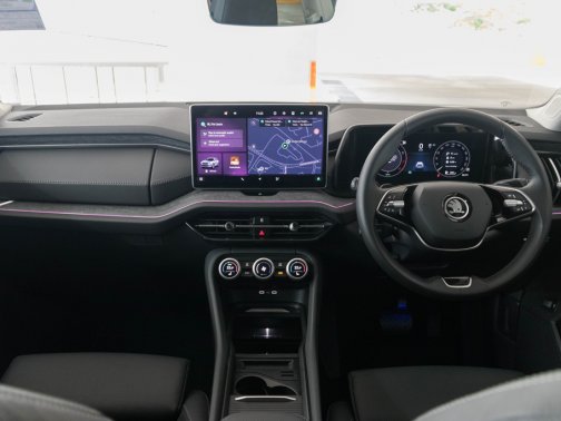 https://i.i-sgcm.com/new_cars/cars/21886/21886_g19