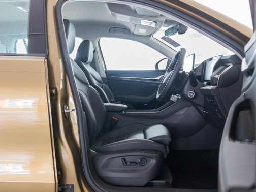 https://i.i-sgcm.com/new_cars/cars/21886/21886_g33