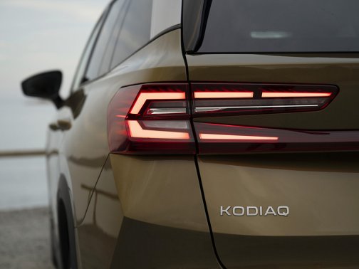 https://i.i-sgcm.com/new_cars/cars/21886/21886_g4