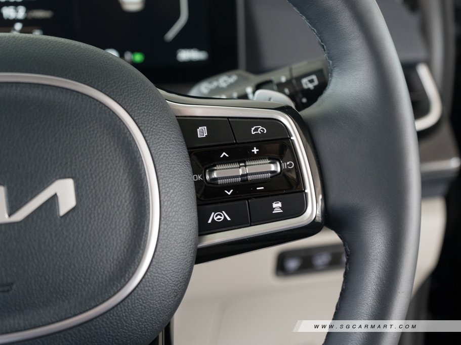 https://i.i-sgcm.com/new_cars/cars/21887/21887_g23