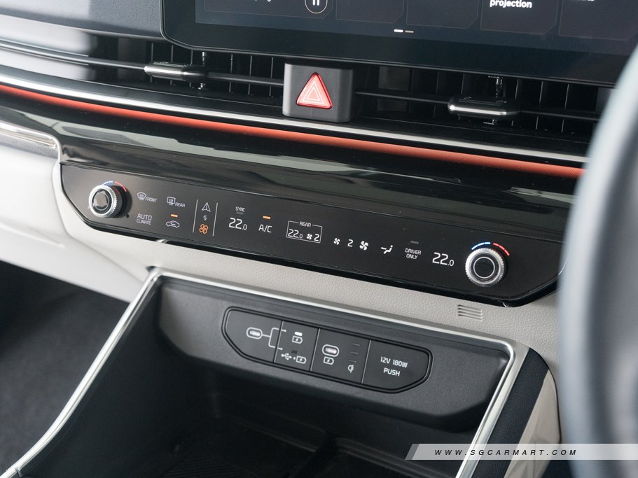 https://i.i-sgcm.com/new_cars/cars/21887/21887_g26