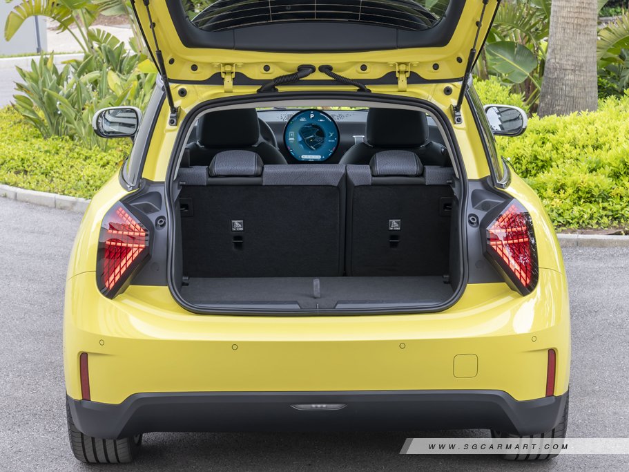 https://i.i-sgcm.com/new_cars/cars/21888/21888_g14