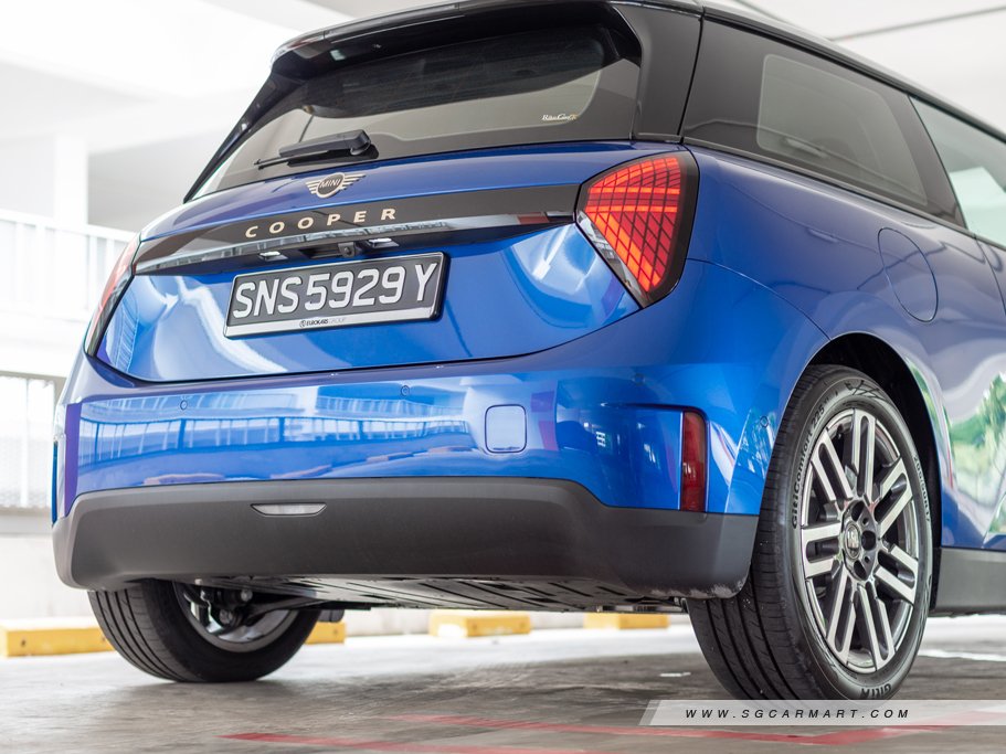 https://i.i-sgcm.com/new_cars/cars/21888/21888_g20