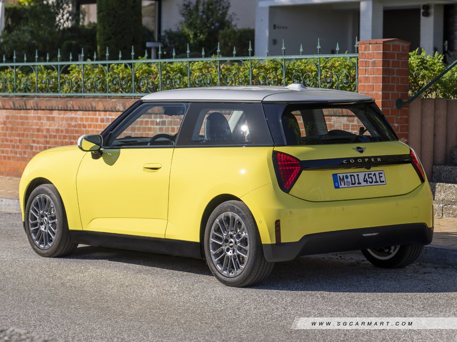 https://i.i-sgcm.com/new_cars/cars/21888/21888_g2