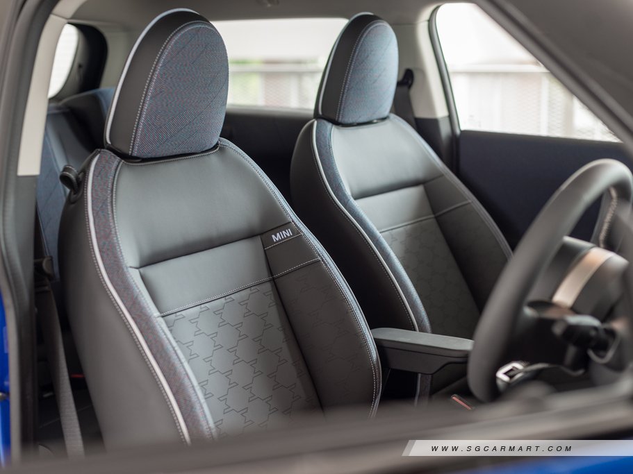 https://i.i-sgcm.com/new_cars/cars/21888/21888_g31