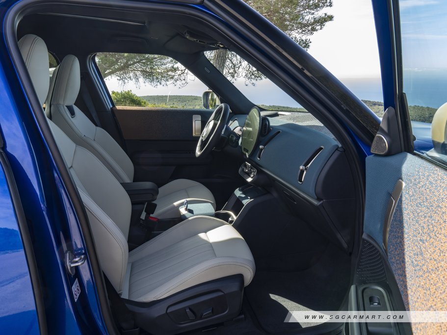 https://i.i-sgcm.com/new_cars/cars/21889/21889_g12
