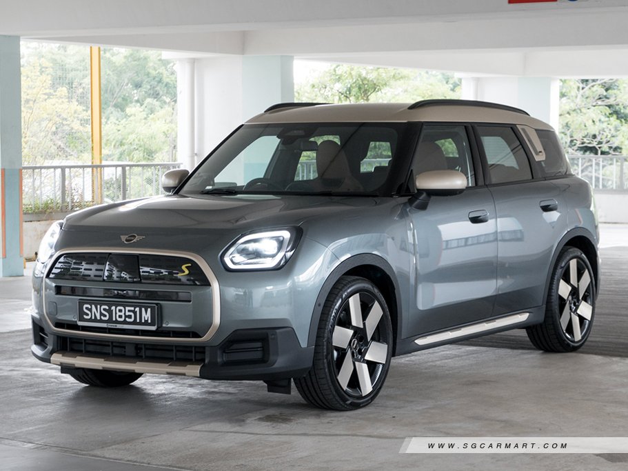 https://i.i-sgcm.com/new_cars/cars/21889/21889_g15
