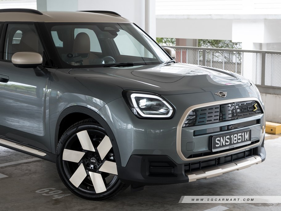 https://i.i-sgcm.com/new_cars/cars/21889/21889_g16