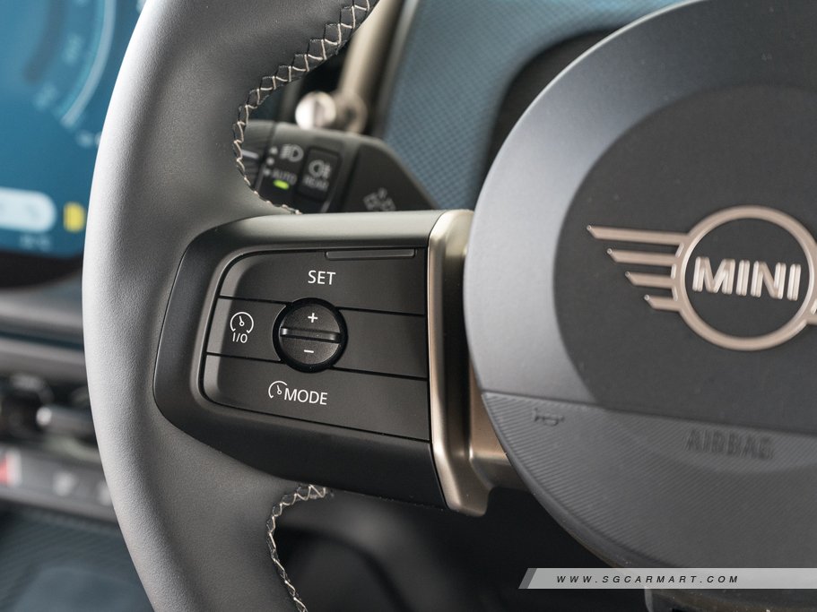 https://i.i-sgcm.com/new_cars/cars/21889/21889_g26
