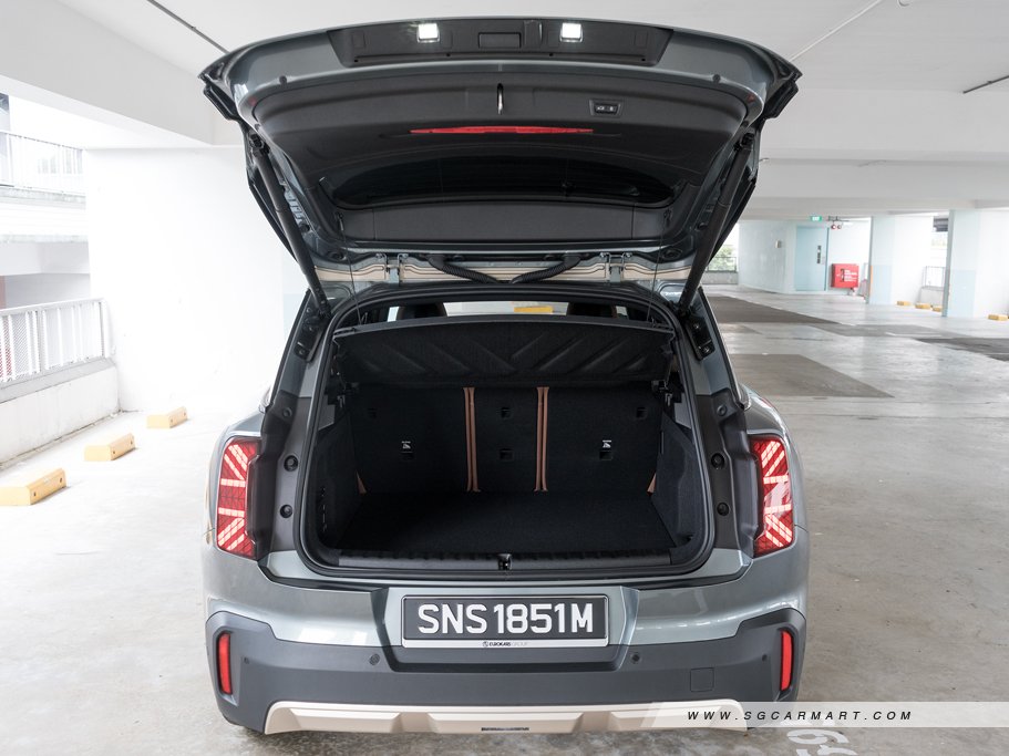 https://i.i-sgcm.com/new_cars/cars/21889/21889_g38