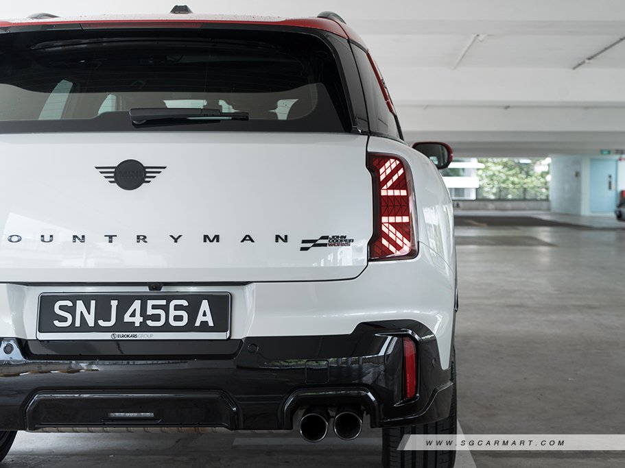 https://i.i-sgcm.com/new_cars/cars/21890/21890_g23