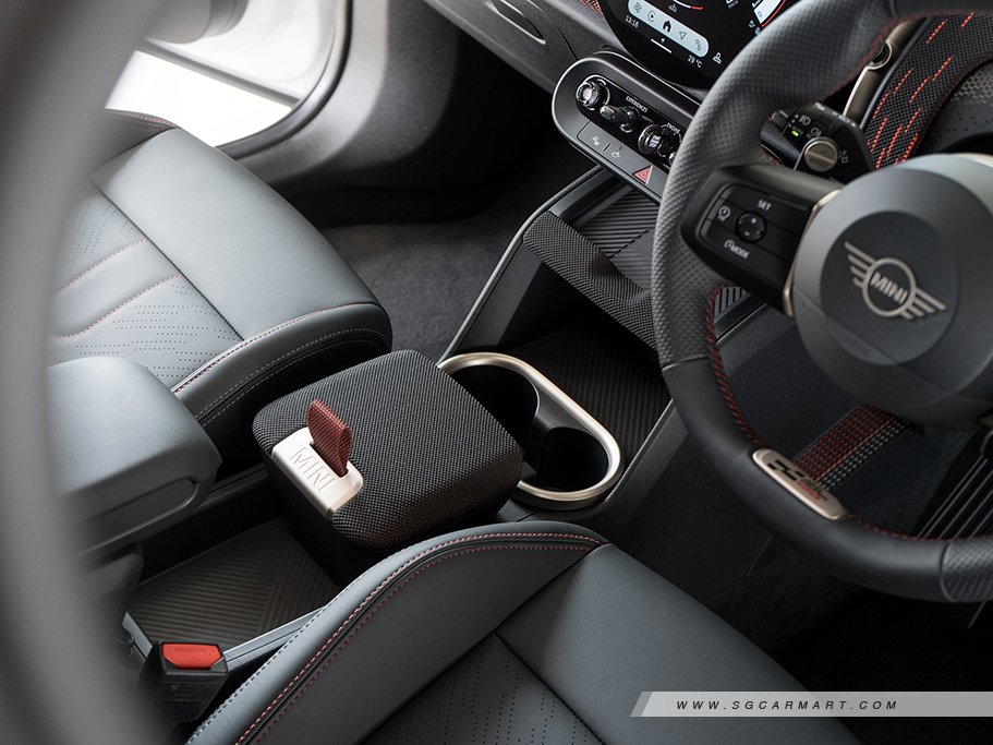 https://i.i-sgcm.com/new_cars/cars/21890/21890_g34