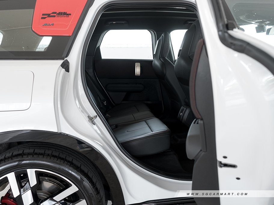 https://i.i-sgcm.com/new_cars/cars/21890/21890_g40