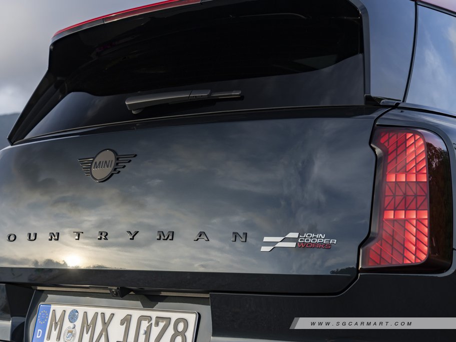 https://i.i-sgcm.com/new_cars/cars/21890/21890_g7