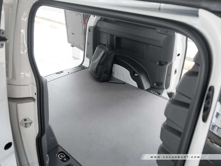 Volkswagen ID. Buzz Cargo Electric 79 kWh 34