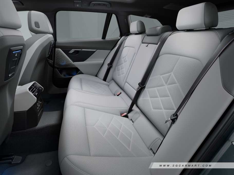https://i.i-sgcm.com/new_cars/cars/21896/21896_g11