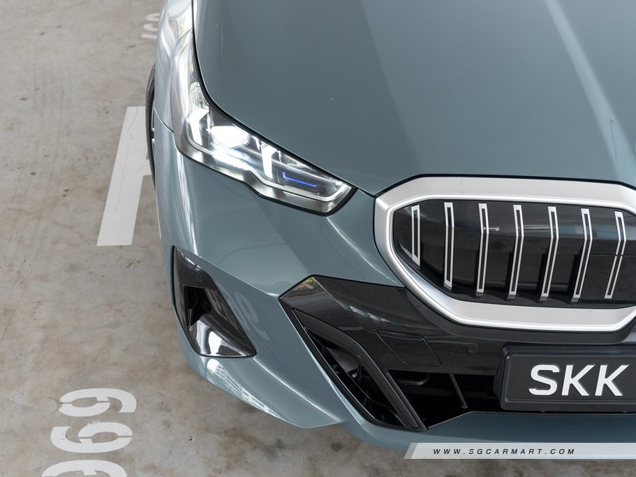 https://i.i-sgcm.com/new_cars/cars/21896/21896_g17