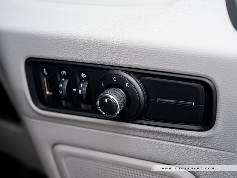 https://i.i-sgcm.com/new_cars/cars/21897/21897_g13