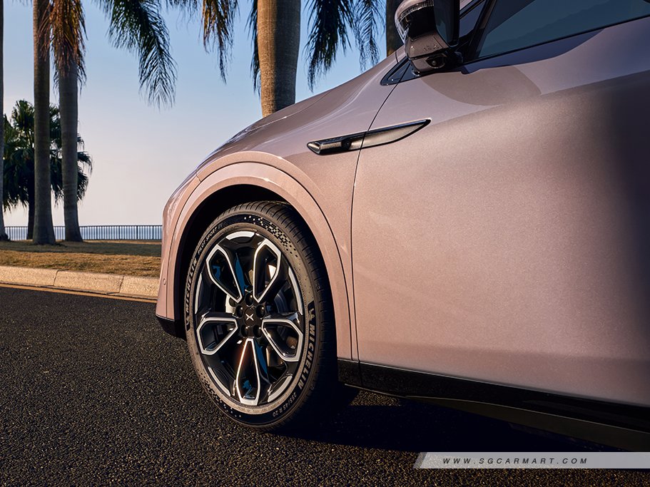 https://i.i-sgcm.com/new_cars/cars/21899/21899_g49