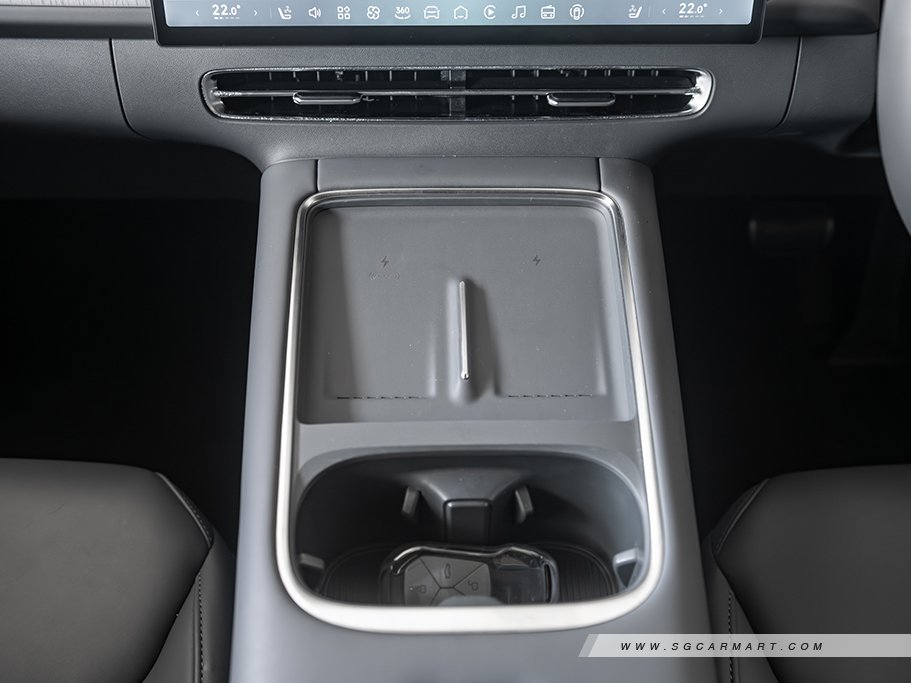 https://i.i-sgcm.com/new_cars/cars/21899/21899_g83