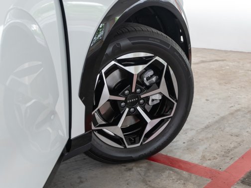 https://i.i-sgcm.com/new_cars/cars/21900/21900_g32