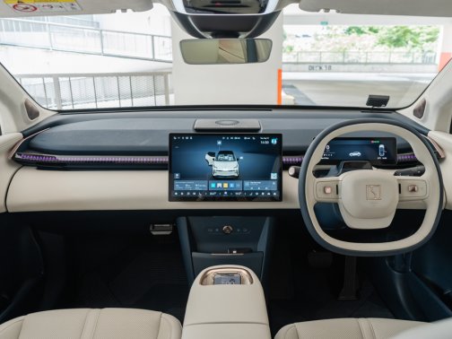 https://i.i-sgcm.com/new_cars/cars/21900/21900_g33
