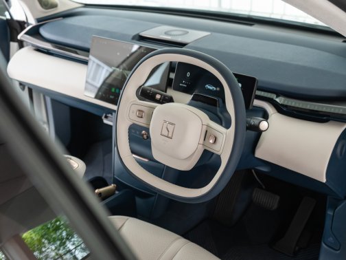https://i.i-sgcm.com/new_cars/cars/21900/21900_g34