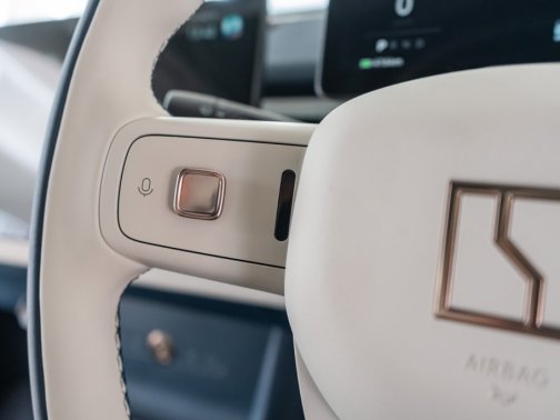 https://i.i-sgcm.com/new_cars/cars/21900/21900_g36