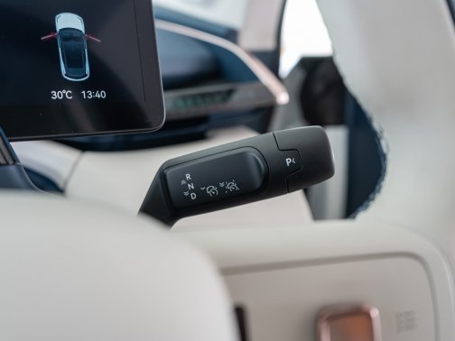 https://i.i-sgcm.com/new_cars/cars/21900/21900_g38