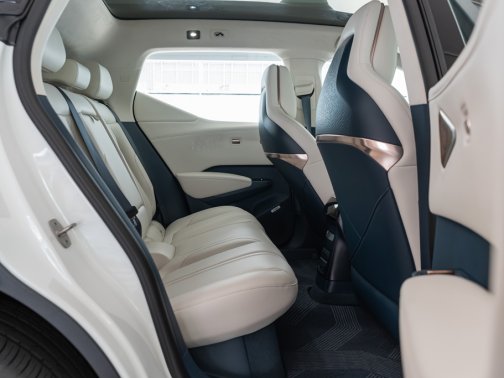 https://i.i-sgcm.com/new_cars/cars/21900/21900_g47