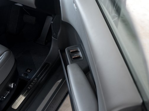 https://i.i-sgcm.com/new_cars/cars/21900/21900_g67