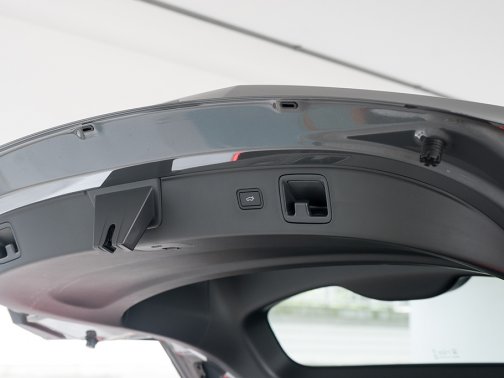 https://i.i-sgcm.com/new_cars/cars/21900/21900_g76