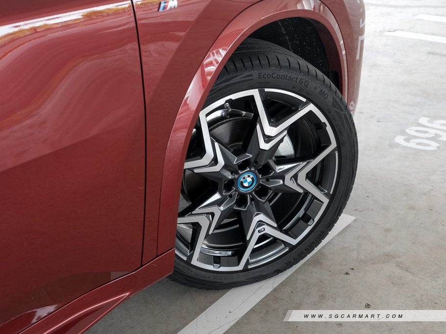https://i.i-sgcm.com/new_cars/cars/21902/21902_g19
