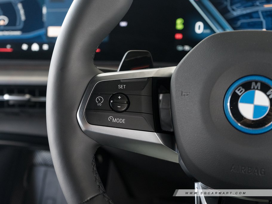 https://i.i-sgcm.com/new_cars/cars/21902/21902_g23