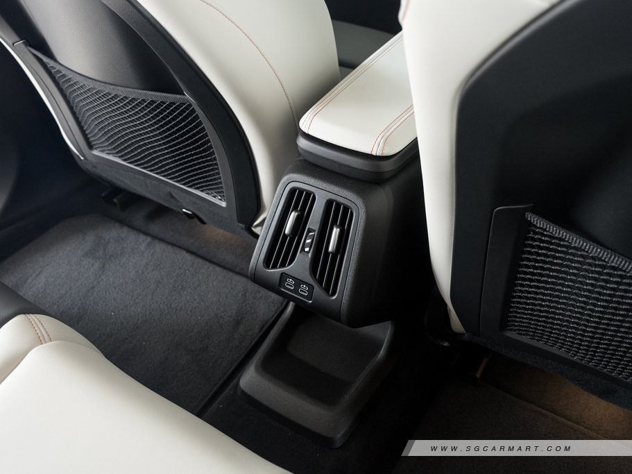 https://i.i-sgcm.com/new_cars/cars/21902/21902_g30