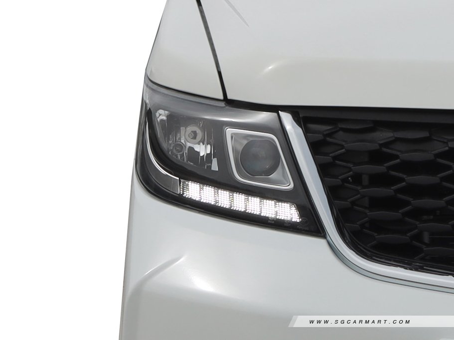 https://i.i-sgcm.com/new_cars/cars/21905/21905_g8