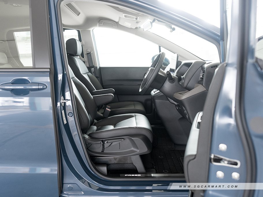 https://i.i-sgcm.com/new_cars/cars/21910/21910_g41