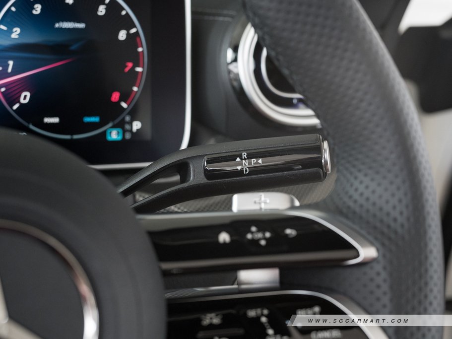 https://i.i-sgcm.com/new_cars/cars/21912/21912_g26