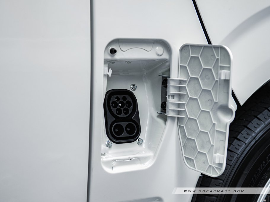 https://i.i-sgcm.com/new_cars/cars/21916/21916_g5
