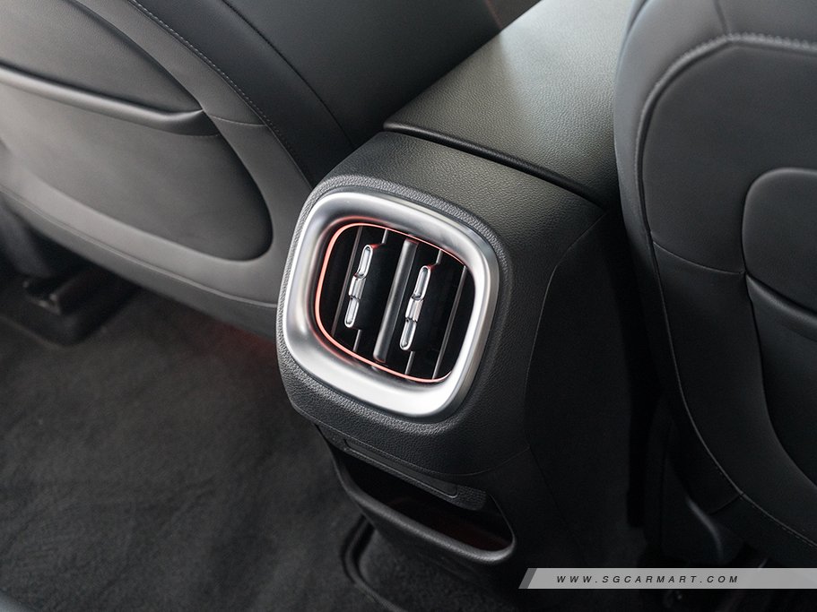 https://i.i-sgcm.com/new_cars/cars/21919/21919_g30