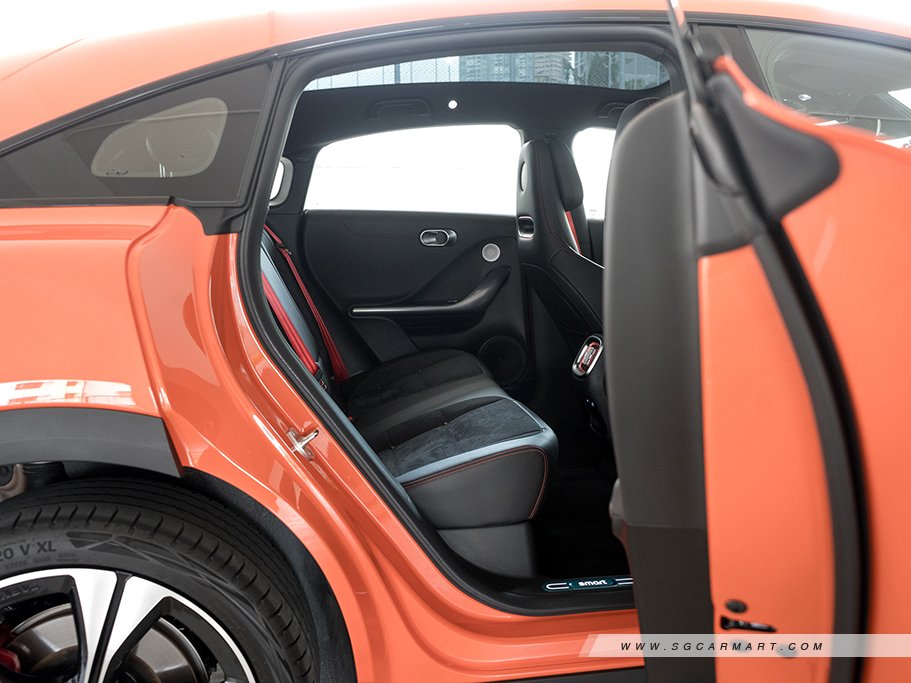https://i.i-sgcm.com/new_cars/cars/21919/21919_g33
