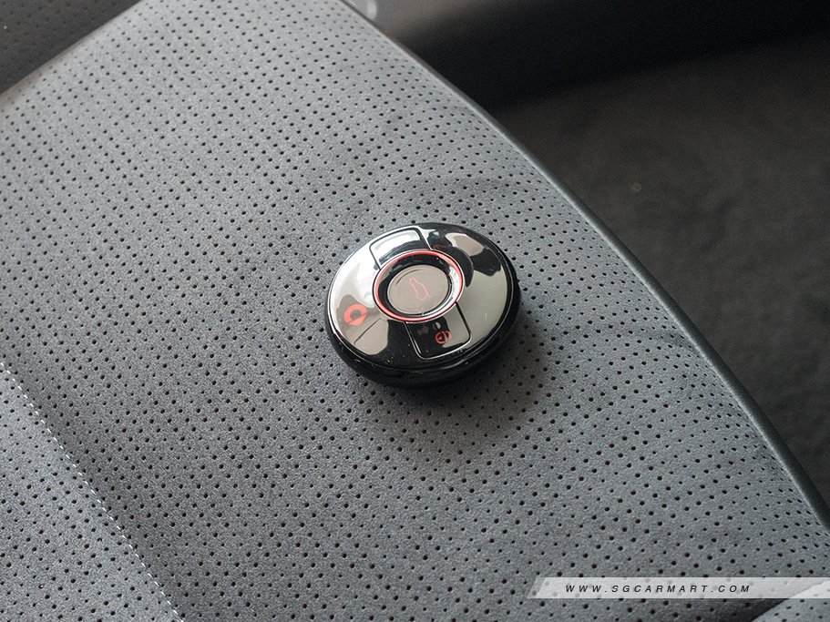 https://i.i-sgcm.com/new_cars/cars/21919/21919_g37