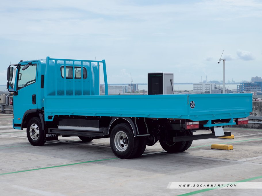 https://i.i-sgcm.com/new_cars/cars/21922/21922_g4