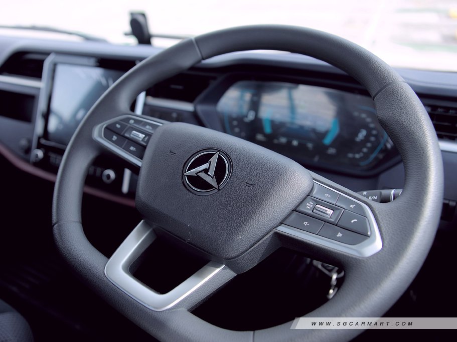 https://i.i-sgcm.com/new_cars/cars/21922/21922_g5