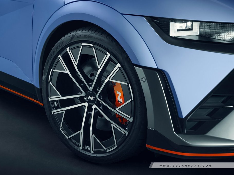 https://i.i-sgcm.com/new_cars/cars/21923/21923_g7