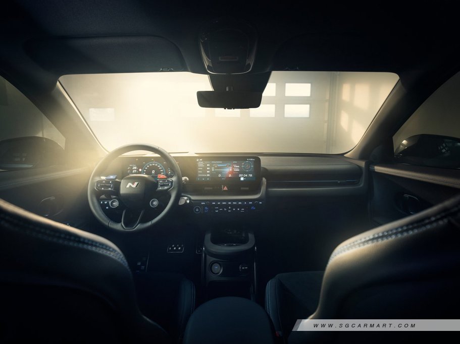 https://i.i-sgcm.com/new_cars/cars/21923/21923_g8