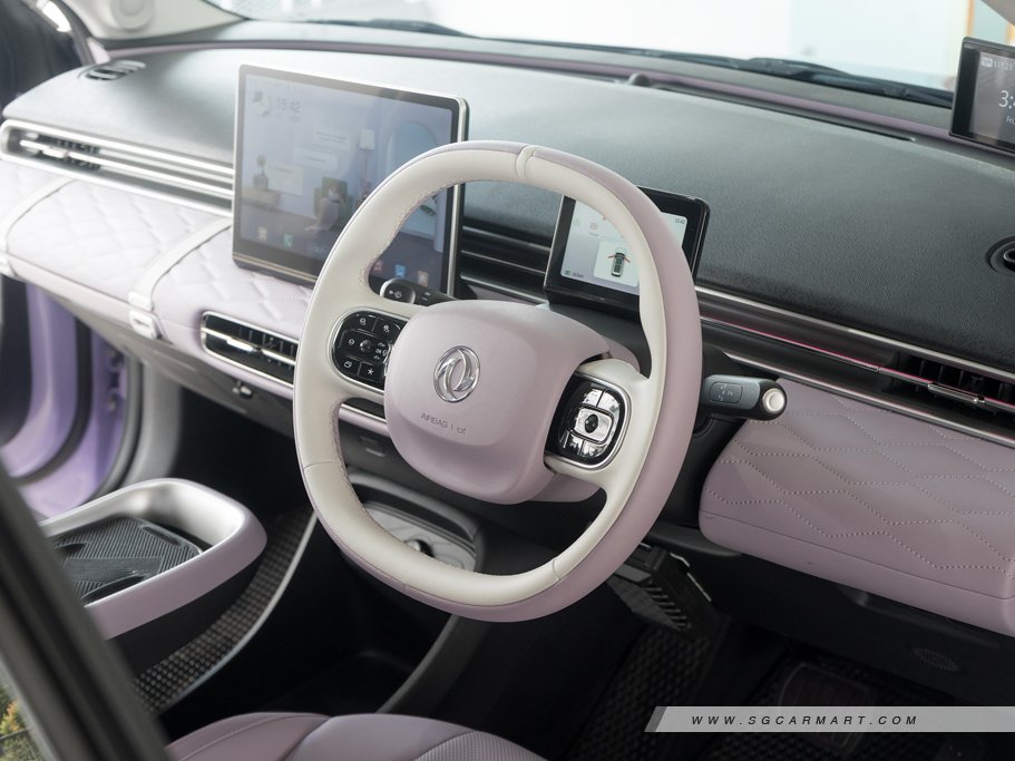 https://i.i-sgcm.com/new_cars/cars/21924/21924_g37
