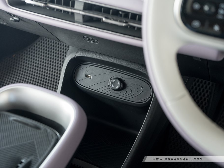 https://i.i-sgcm.com/new_cars/cars/21924/21924_g42